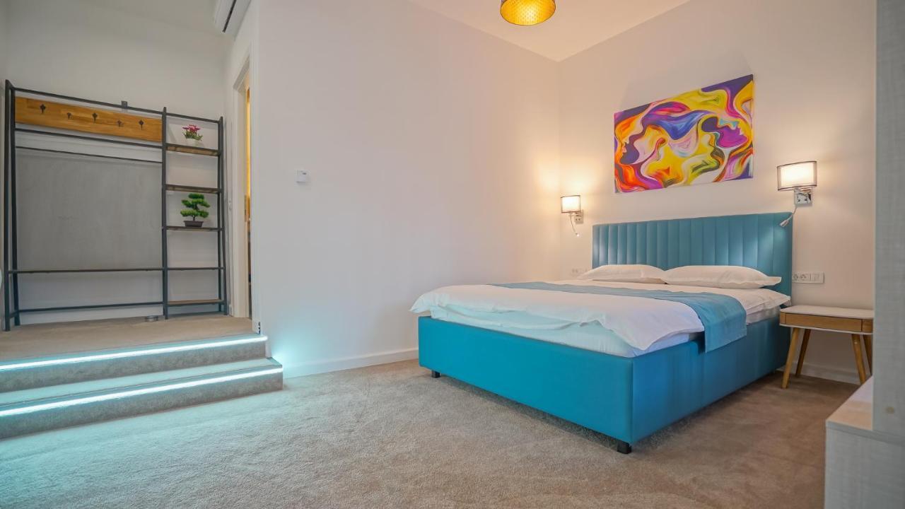 Zoom Aparthotel *